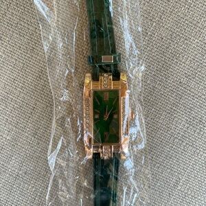 Nice green watch